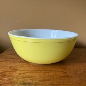 Vintage Pyrex Primary Color Yellow Mixing Bowl Nesting Bowl 404 4 Quart
